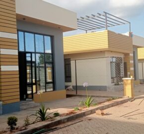 The 4Bedrooms Master Ensuite and Ensuite DSQ.