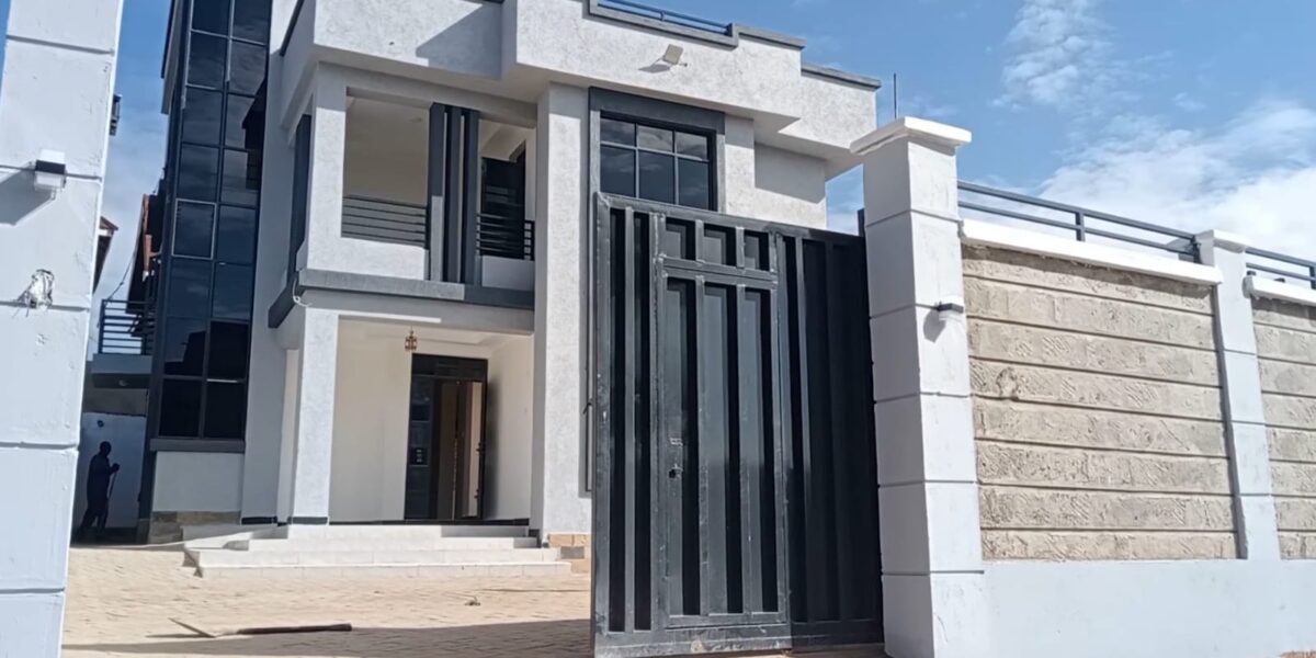 5bedrooms Maisonette In a gated Community