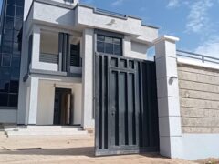 5bedrooms Maisonette In a gated Community