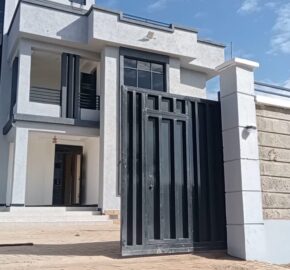 5bedrooms Maisonette In a gated Community