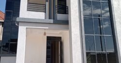 5bedrooms Maisonette In a gated Community