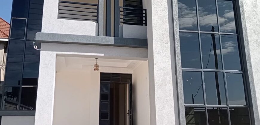 5bedrooms Maisonette In a gated Community