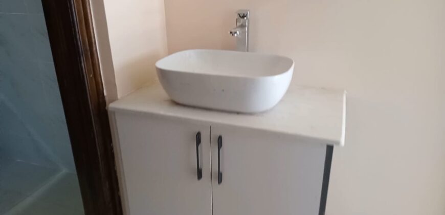 5bedrooms Maisonette In a gated Community