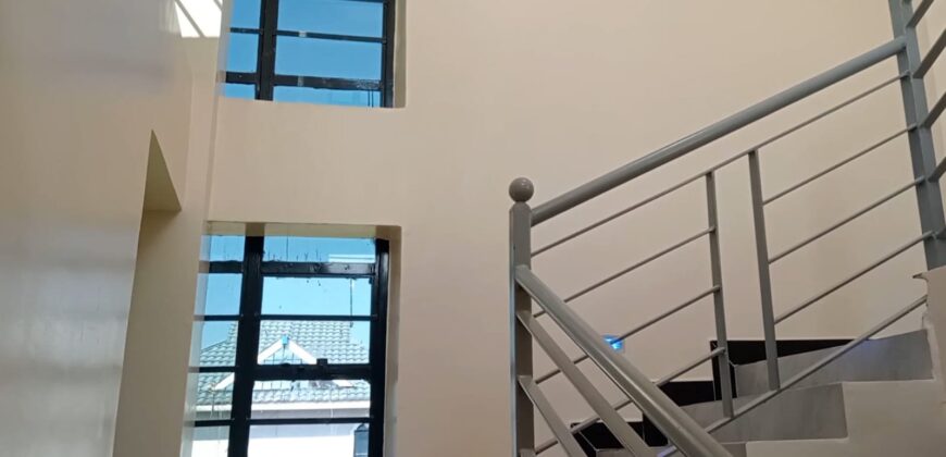 5bedrooms Maisonette In a gated Community